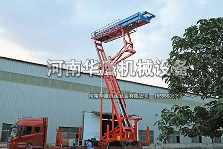 搭建鋼結(jié)構(gòu)全自動升降機